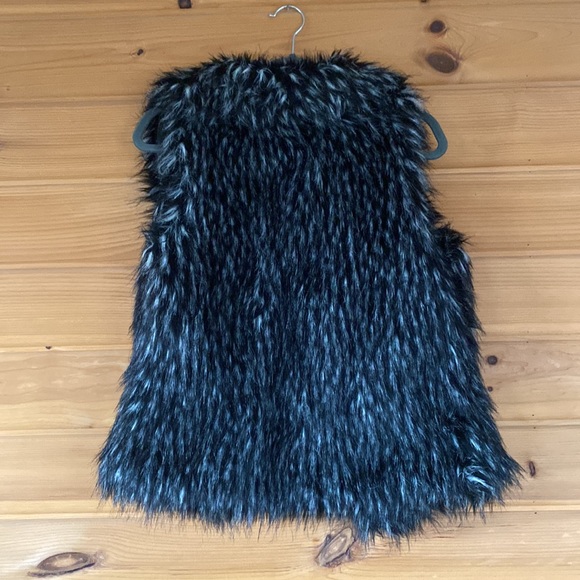 Womans Fur Jacket - Picture 3 of 3